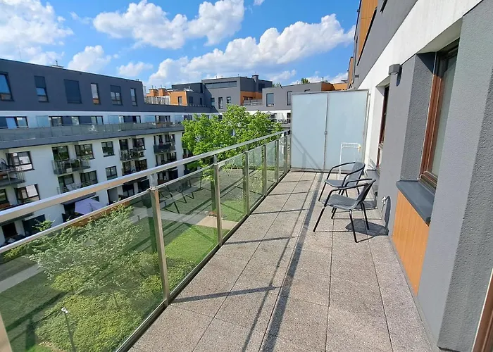 Nobile * ワルシャワ